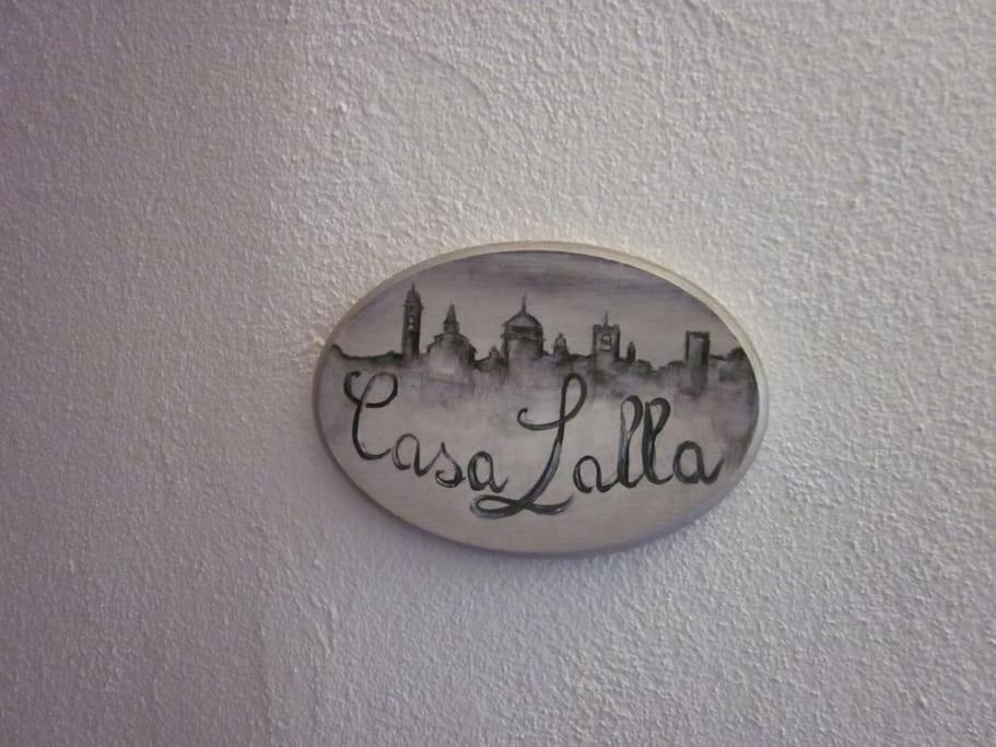 Casa Lalla In Centro Storico A Bergamo Eksteriør billede